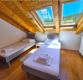 9 Bedroom Villa with Pool and Sea Views in Cavtat, sleeps 18